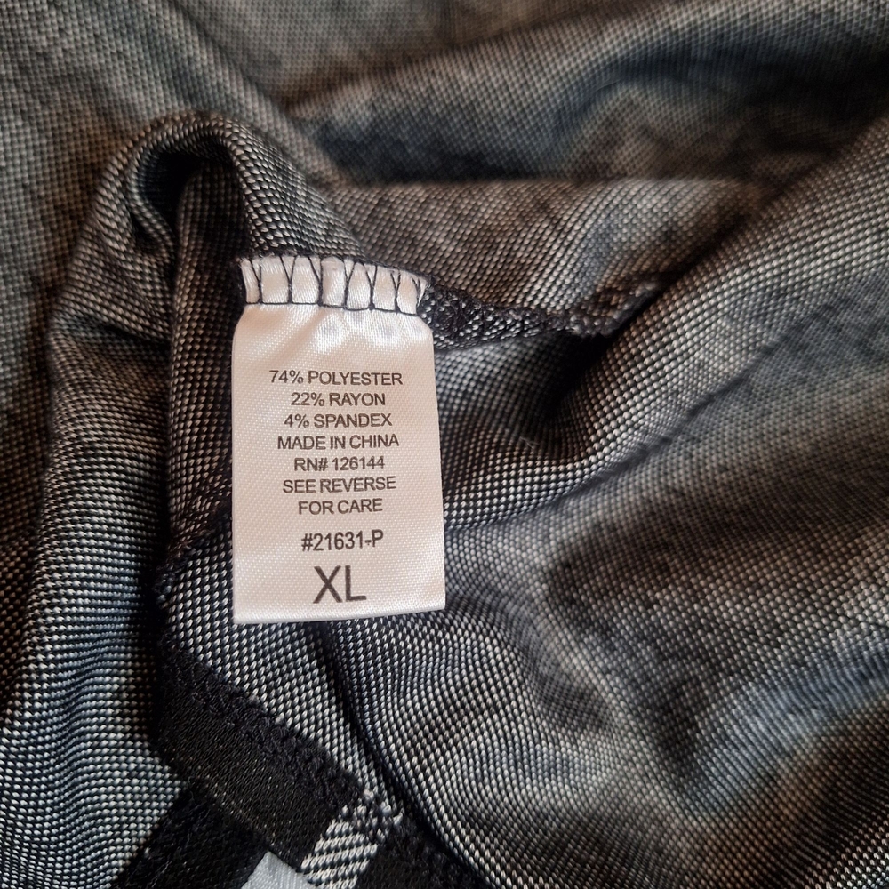Fig & Blu Women's Black Plaid Cardigan Size XL - Picture 5 of 5